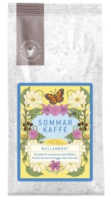 En mellanrostad kaffeblandning med toner av röda bär, blomster och nougat.