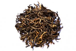 Svart Yunnan te med hög kvalité med en underton av malt.