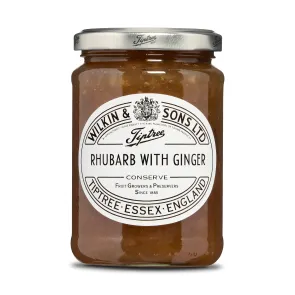 Tiptree - Rhubarb with Ginger Conserve från England.
