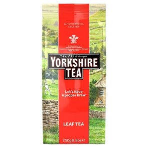 Ett klassiskt svart te från Yorkshire Tea i lösvikt.