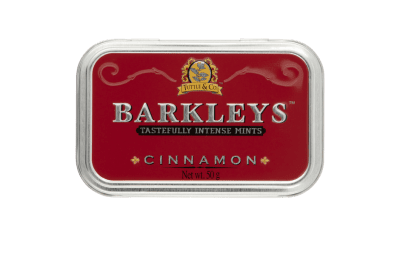 Zoom bild av Klassiska mintpastiller med smak av kanel.