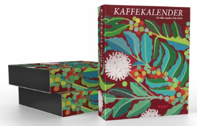 Zoom bild av Detta är kalendern för dig som uppskattar doften av nymalet kaffe och de där stilla stunderna. Luta dig tillbaka och njut av kaf