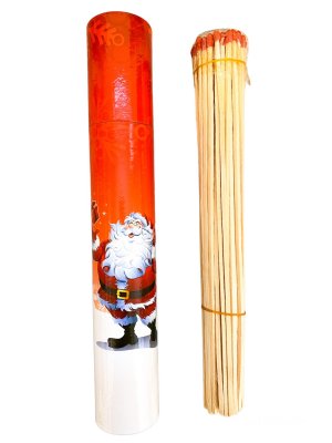 Zoom bild av XXL Tändstickor med en tomte.